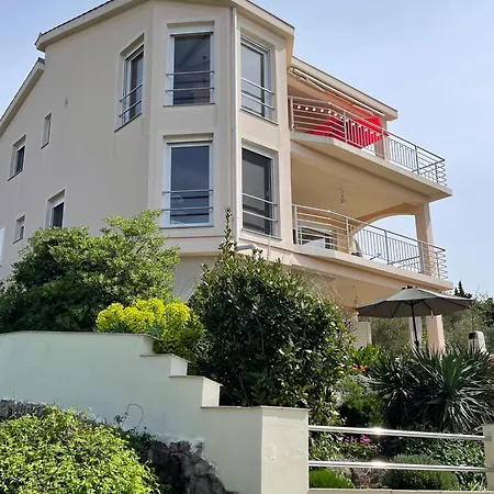 Mebelle Mit Meerblick *