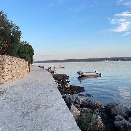 Apartment Mebelle Mit Meerblick