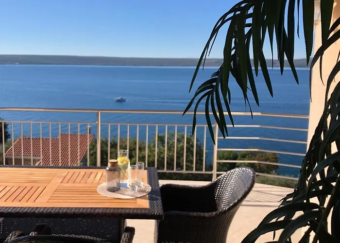 Apartment Mebelle Mit Meerblick